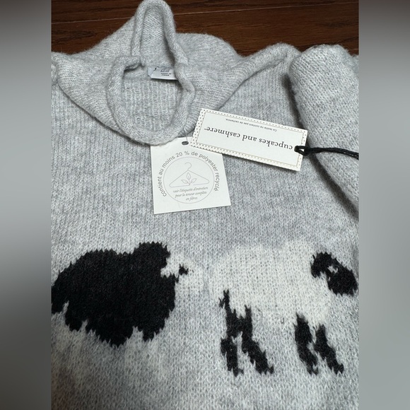 Gray Sheep Pattern Sweater - Picture 7 of 8